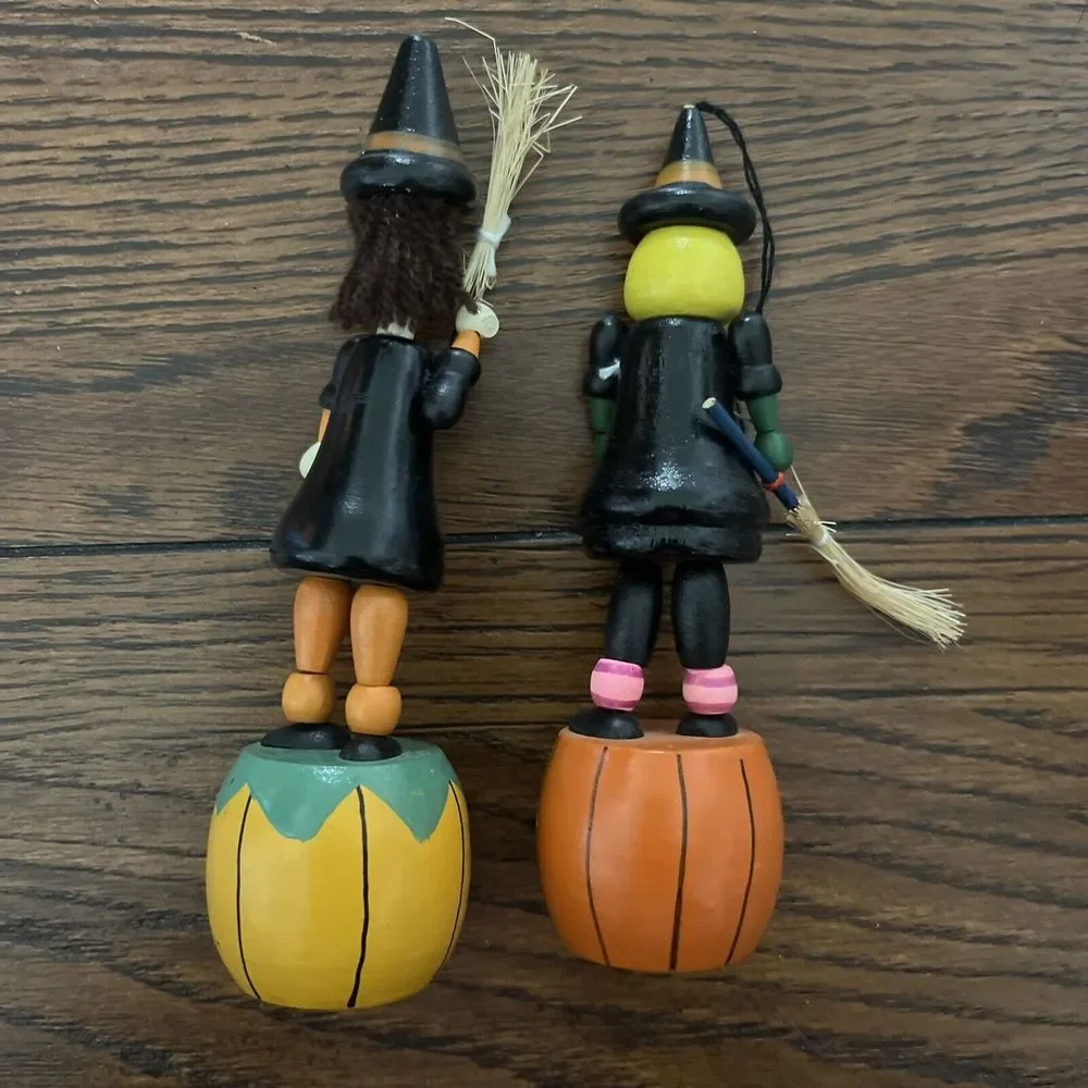 2 Vtg‎ Halloween Wood Push Button Collapsible Puppets Toys 2 Witches